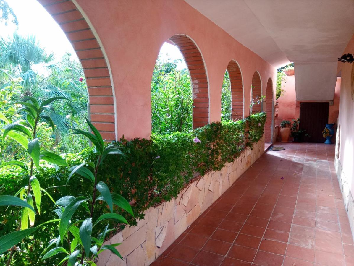 Villa Corrias Siliqua Exteriör bild