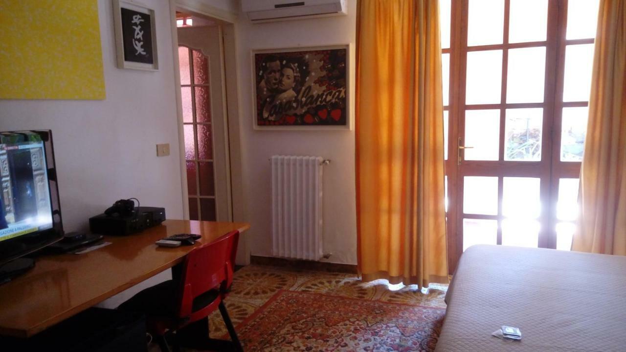 Villa Corrias Siliqua Exteriör bild